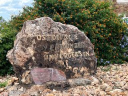 Gedenkstein an der Christuskirche